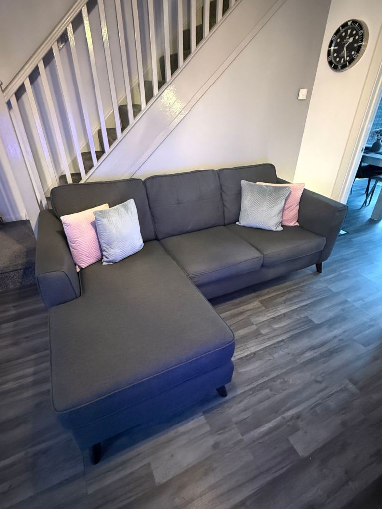 4 Seater DFS ‘Penny’ Lounger Sofa – Interchangeable Corner Chaise