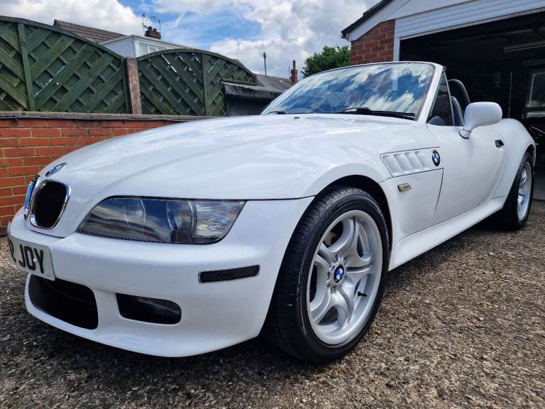 2002 BMW Z3 2.2L Convertible Manual
