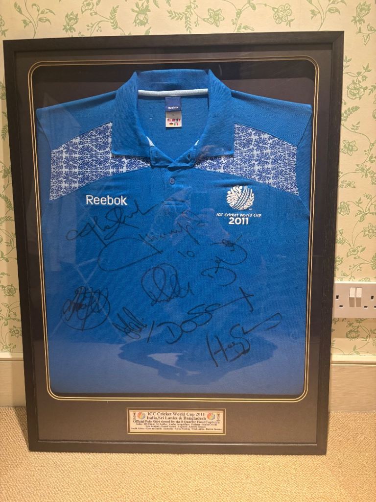 Official ICC Cricket World Cup 2011 Signed Shirt by all Quarter Finalist Captains