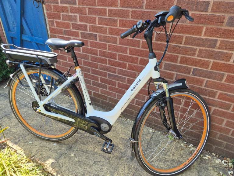 Gazelle Orange C7+ Hybrid Dutch electric bike