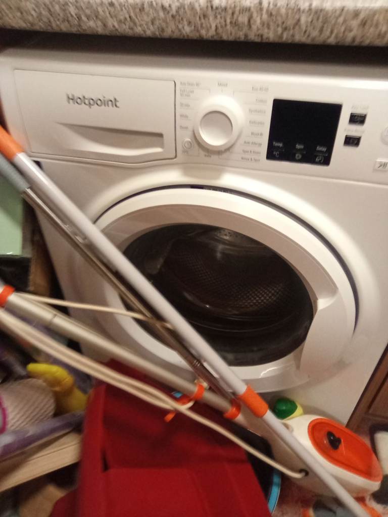 Hot point washing machine 