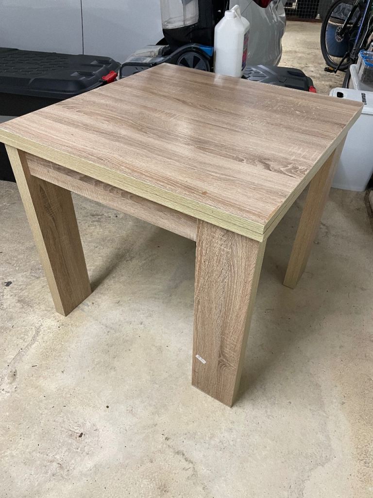 Extendable Dining table & 2 chairs