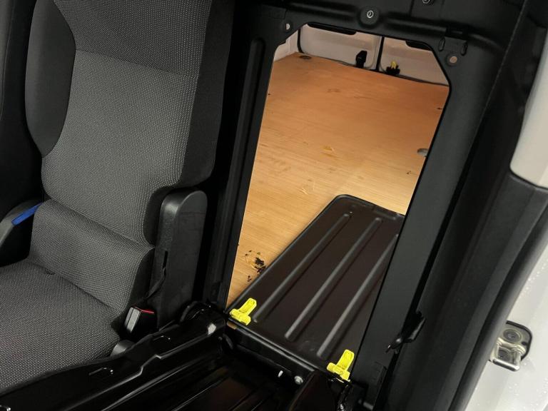 2022 Vauxhall Combo Combo 1.5 Turbo D 2300 Sportive L2 H1 Euro 6 4dr Panel Van Diesel Manual