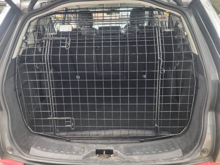 BARJO Dog Cage Door for Discovery Sport 2015 >
