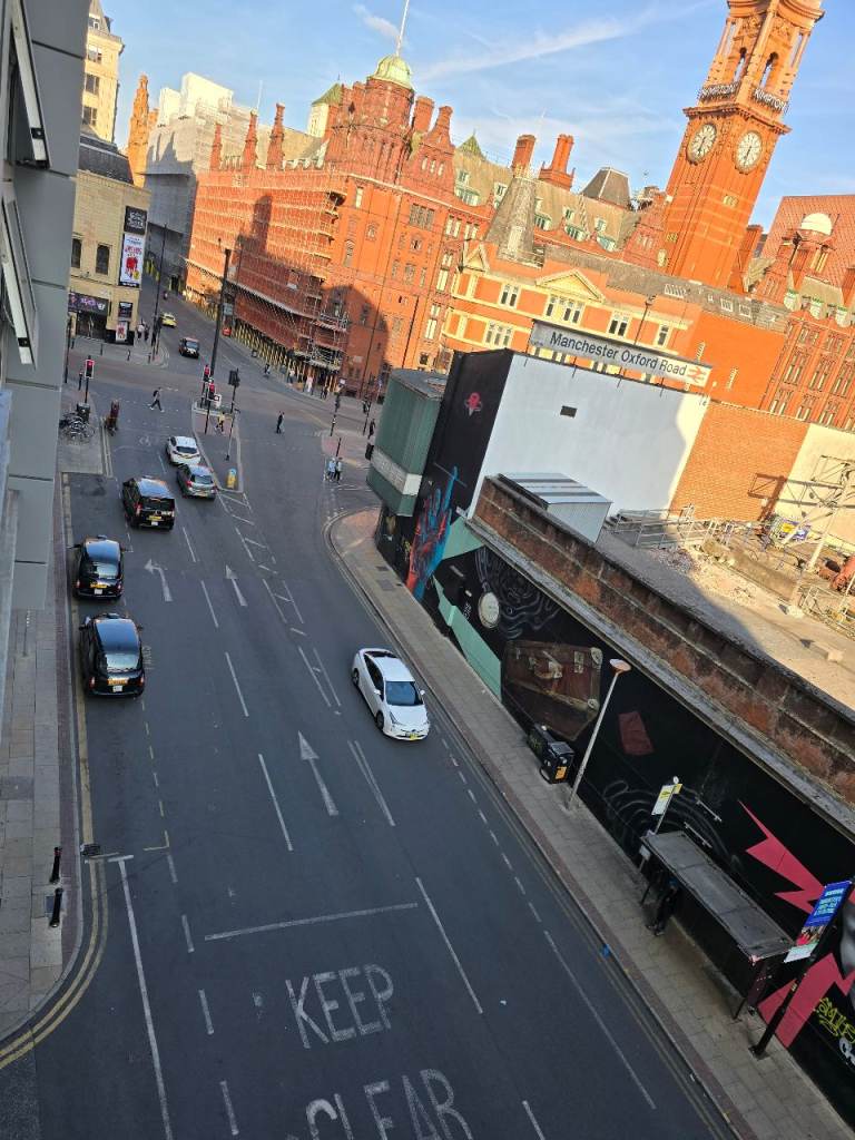 Spacious 2 Bed Flat | No agents No AirBnB | W3 Opposite Manchester Oxford Road | £1600pcm