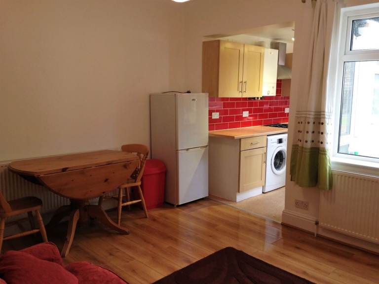 3 Bedroom terraced property in Crookes - S10