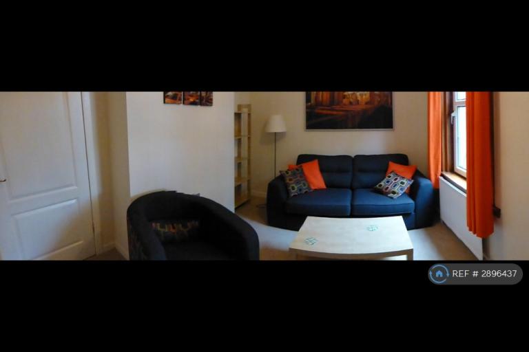 2 bedroom flat in Morris Terrace, Stirling, FK8 (2 bed) (#2896437)