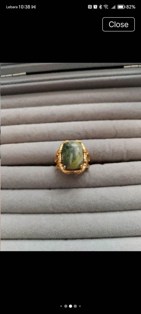 Unique Gold Tone Ring with genuine Connemara Marble gemstone size S 💚