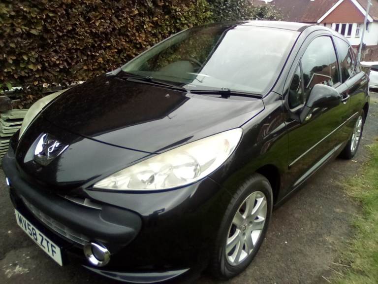 Peugeot 207 sport 1.6 hdi diesel.