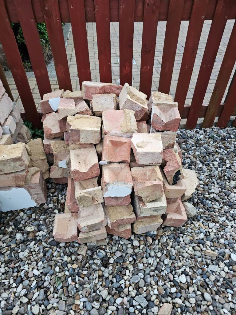 Reclaimed half bricks
