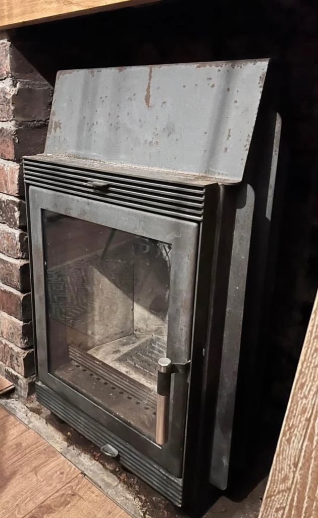 Log burner chimney fire place