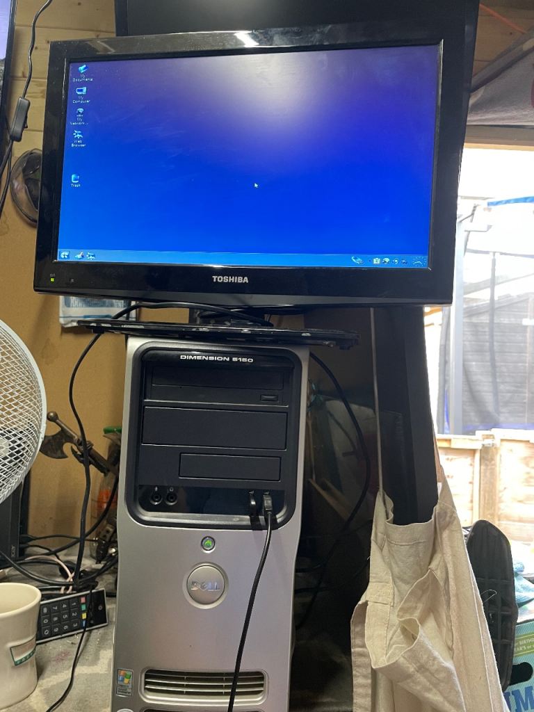 Dell Dimension 8300 Desktop PC with Toshiba Monitor