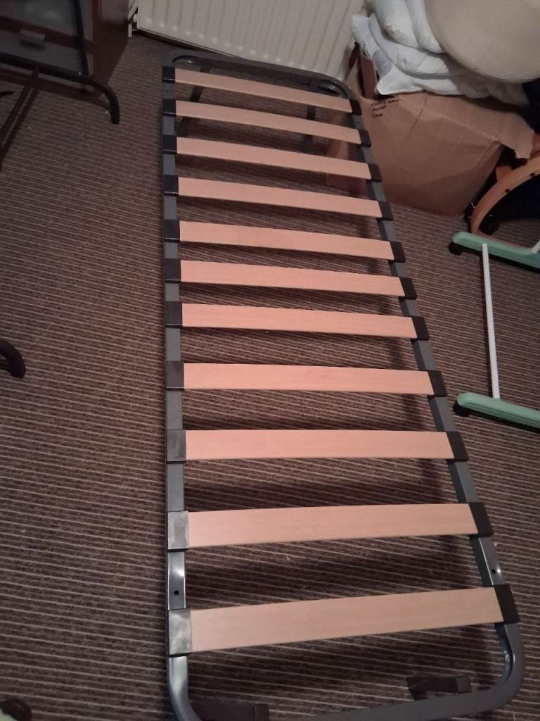 image for FREE SINGLE BED BASE 