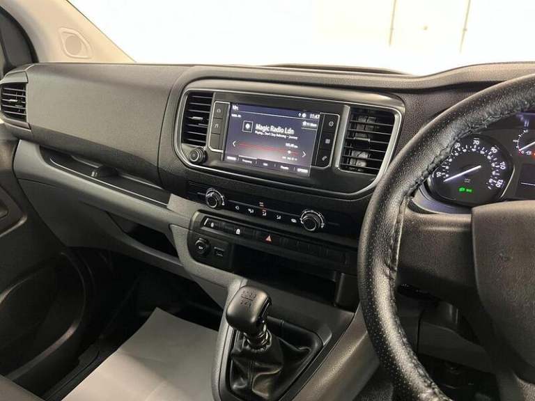 2020 Vauxhall Vivaro 3100 2.0d 120PS Sportive H1 D/Cab PANEL VAN DIESEL Manual