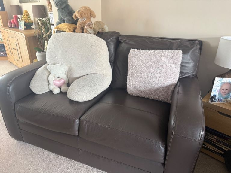 Leather sofa 