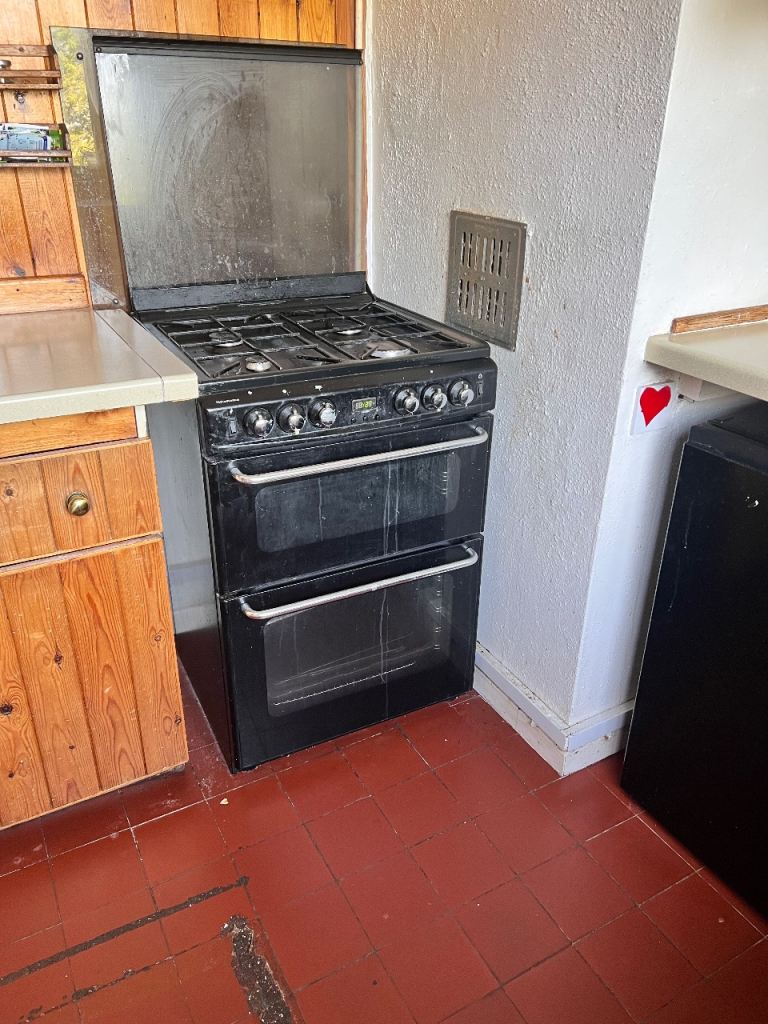 Gas and oven 