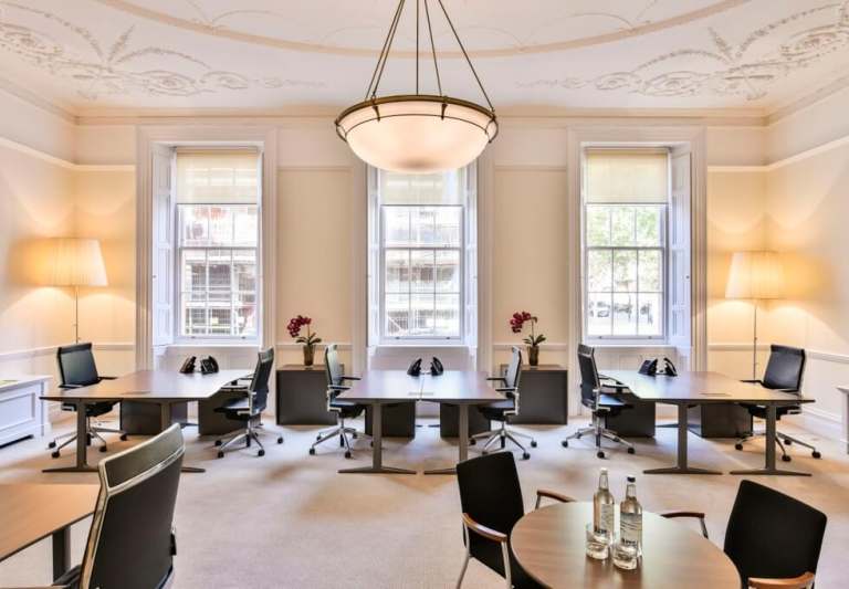 *Belgravia* Furnished Private Offices: 3 to 50 desks | Serviced Office to Rent in SW1