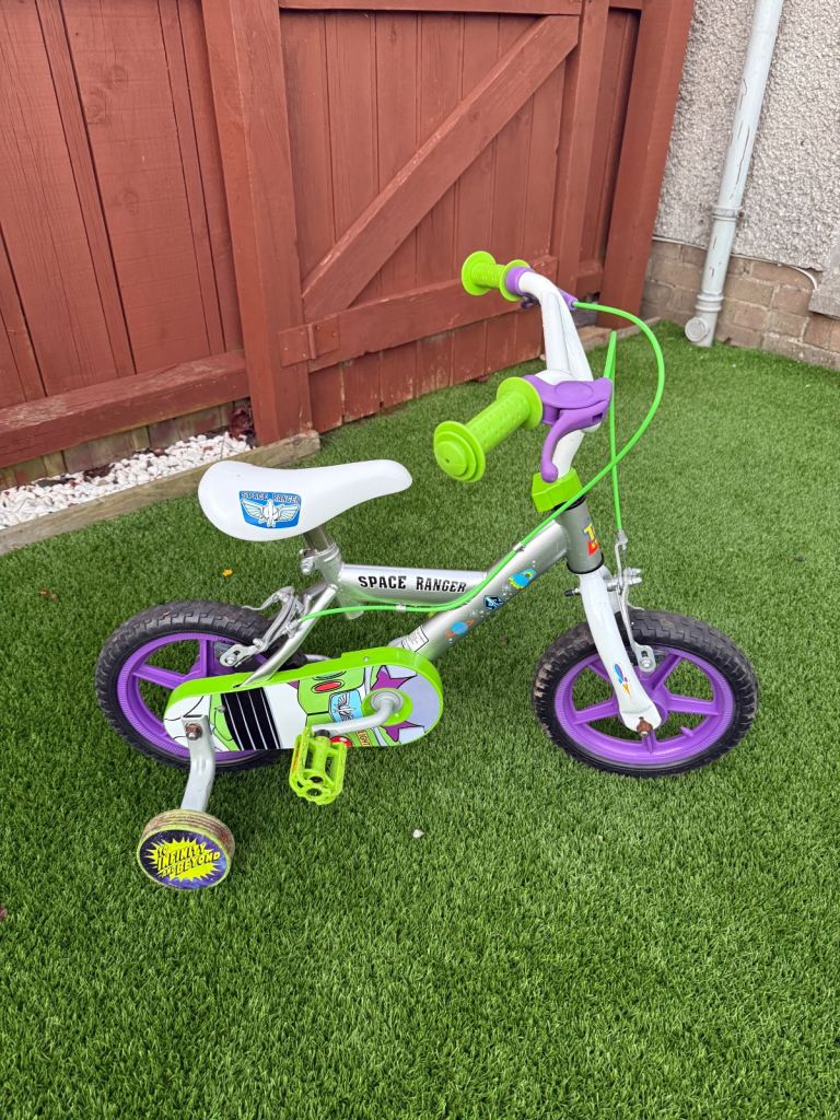 image for CHILDS BUZZ LIGHTYEAR 12 INCH BIKE