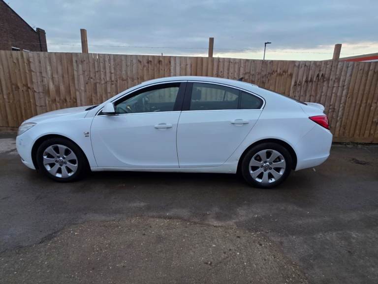 Vauxhall, INSIGNIA, Hatchback, 2011, Other, 1956 (cc), 5 doors