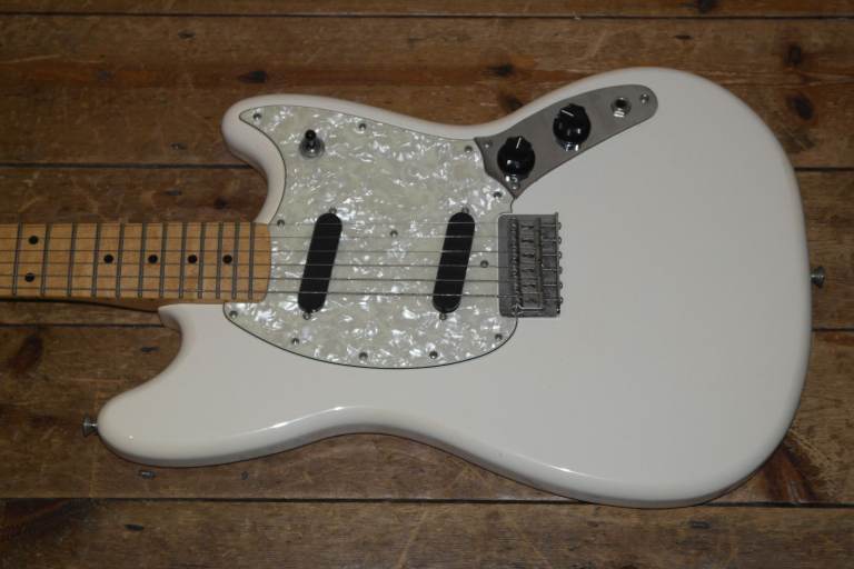 2017 Fender Mustang Player guitar