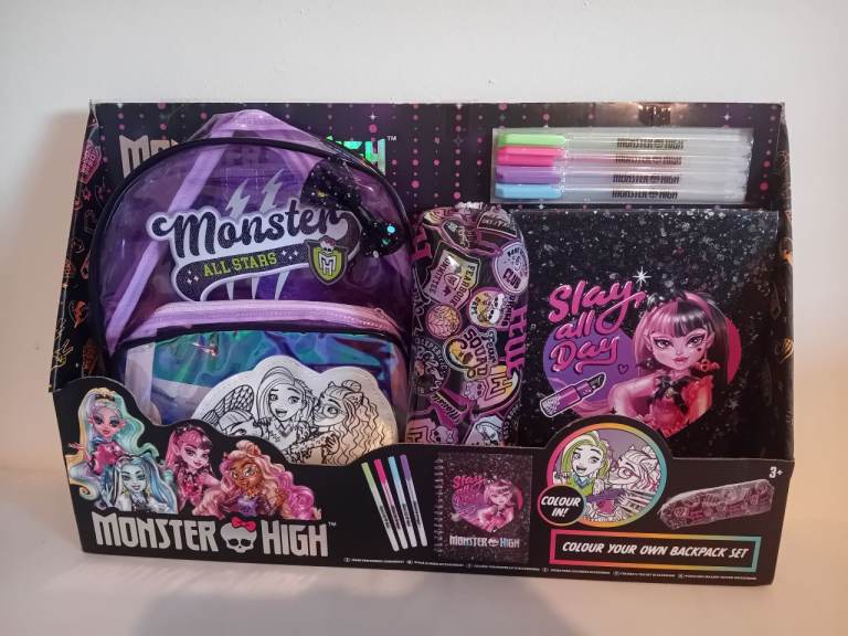 Monster high back pack art set. New 