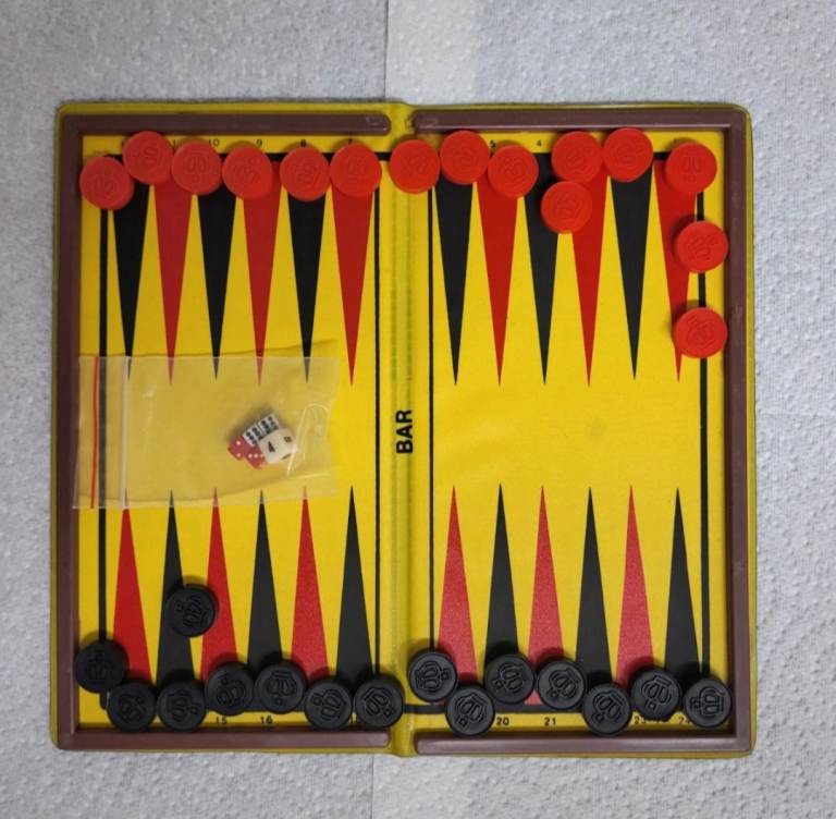 Travel backgammon magnetic backgammon mini backgammon retro backgammon