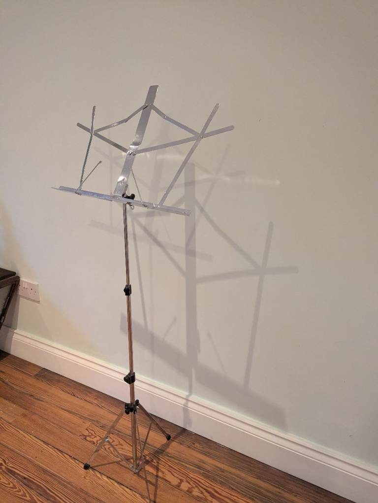 Music stand 