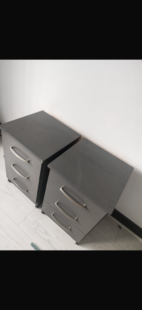 Pair of Grey 3-Drawer Chests - Good Condition