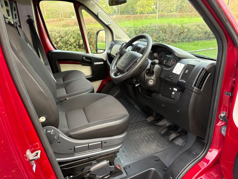 2016 Peugeot Boxer 335 2.2hdi 6spd 130ps Lwb 14 Seat Minibus _ *Only 11,550 Mls*