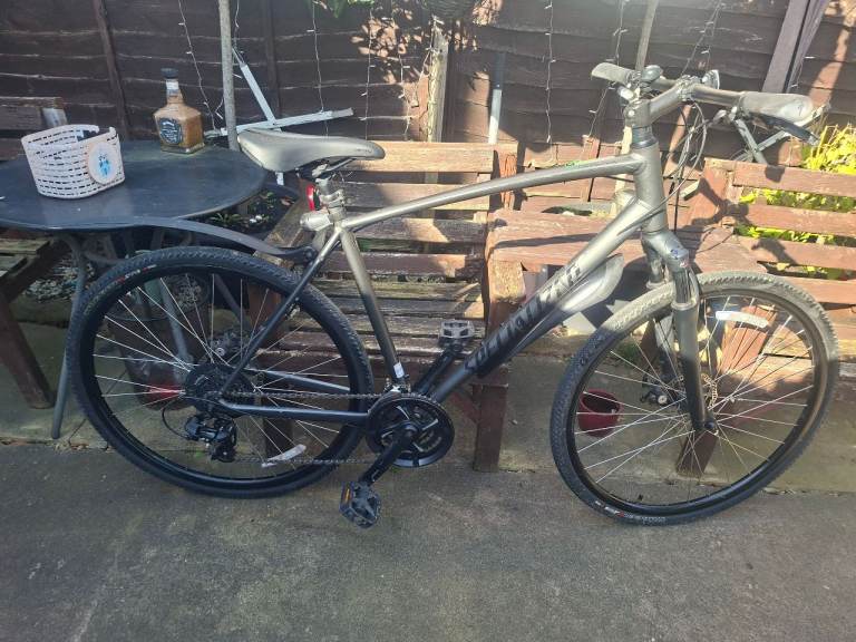  Specialized Crosstrail XL Hybrid bike 