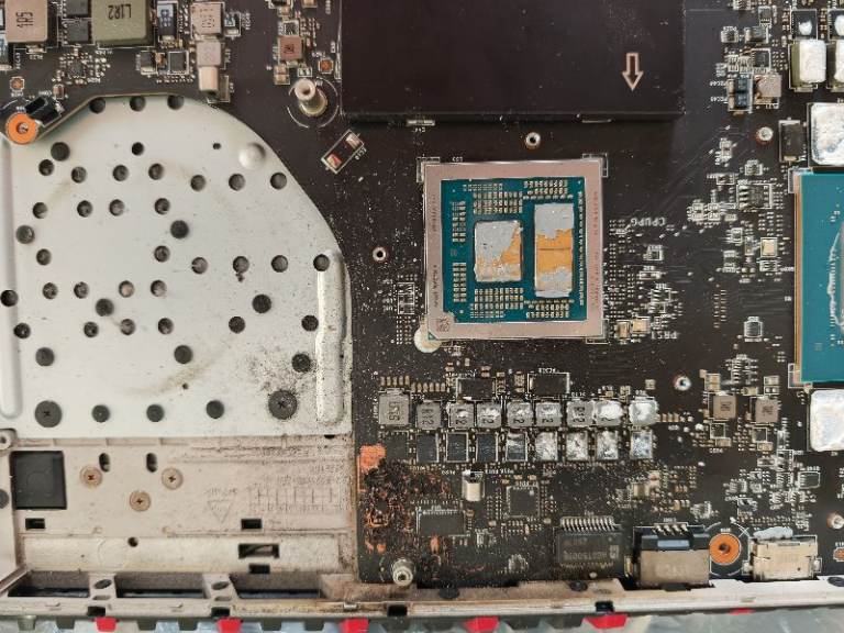 MSI Raider A18 HX Gaming Laptop – RTX 5080 16GB, Ryzen 9 9955HX3D – FAULTY / REPAIR