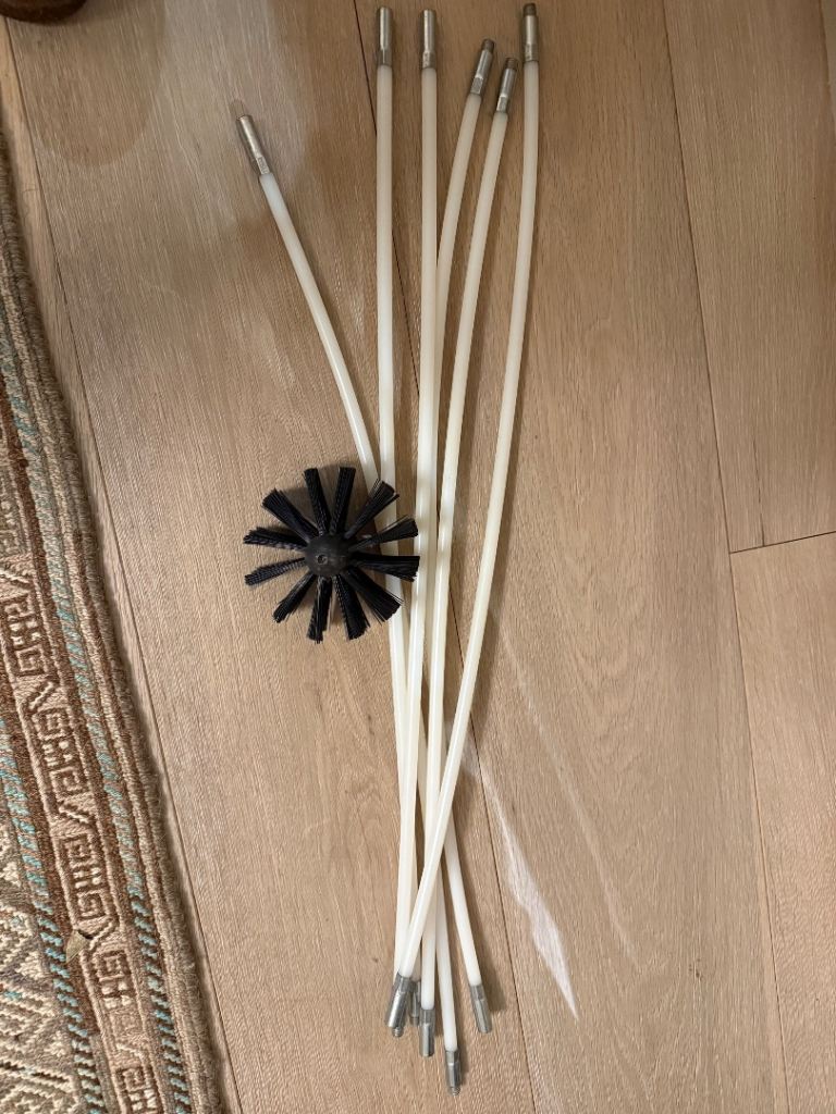 Extendable drain cleaner