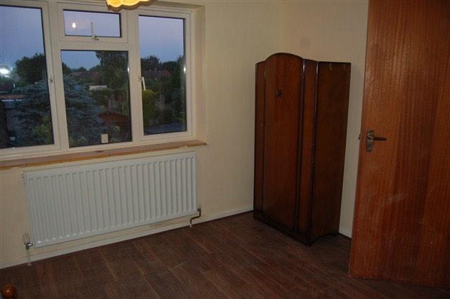 Single room available Immediately