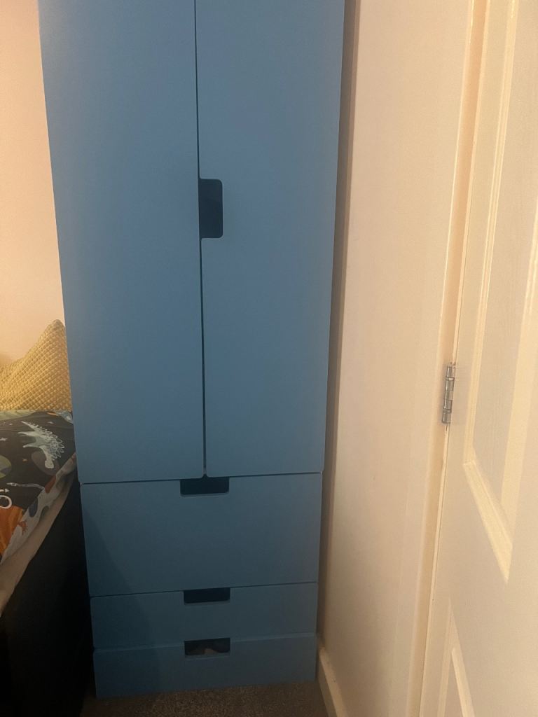 Blue Wardrobe with Drawers – Good Condition