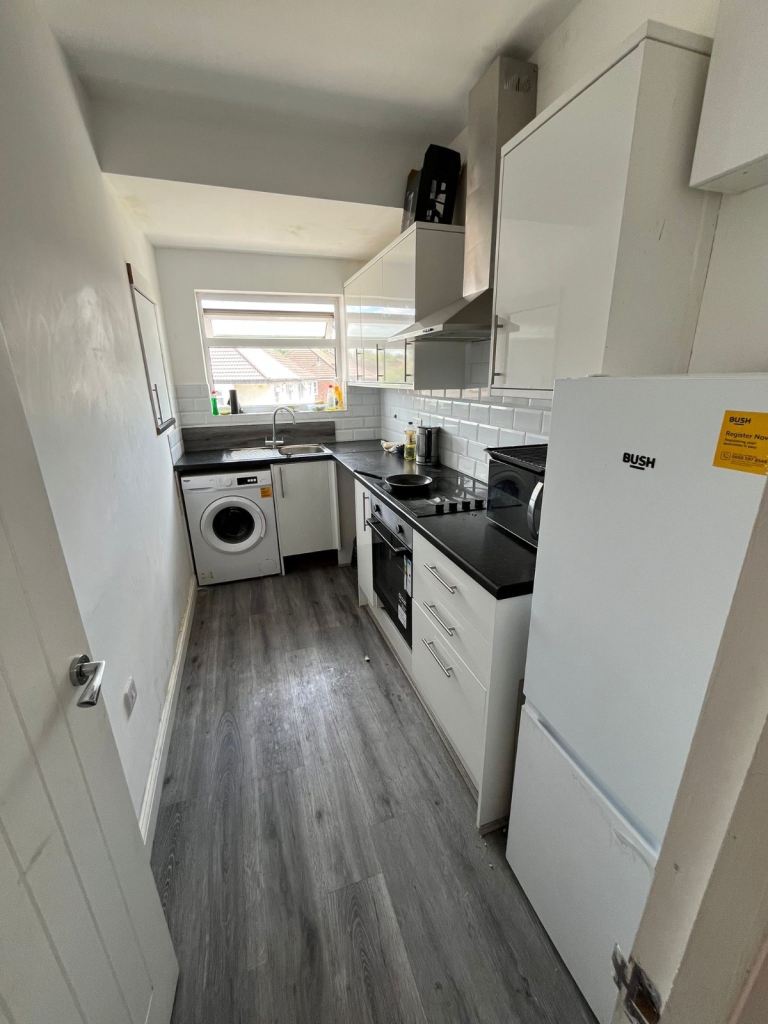 Furnished Single Room in New Flat – 10 Min Walk to Rugby Station – £400 pcm