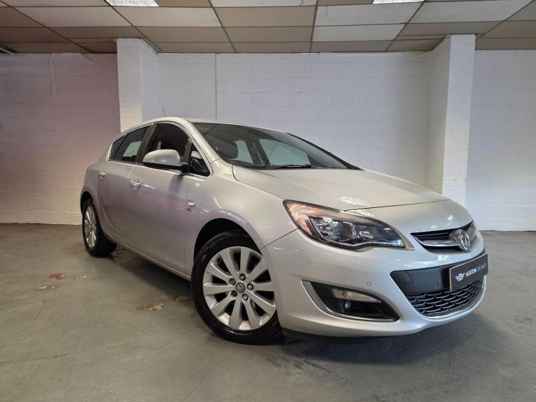 2013 Vauxhall Astra 2.0 CDTi 16V ecoFLEX Elite 5dr HATCHBACK DIESEL Manual