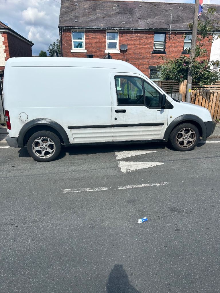 Ford transit connect 98k hitop lwb 