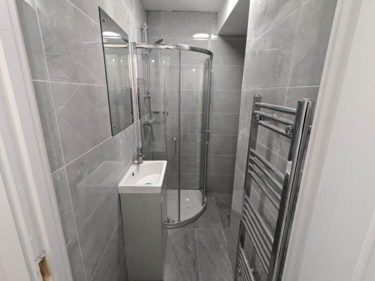 2 BEDROOM FLAT TUDOR WAY SOUTHGATE N14