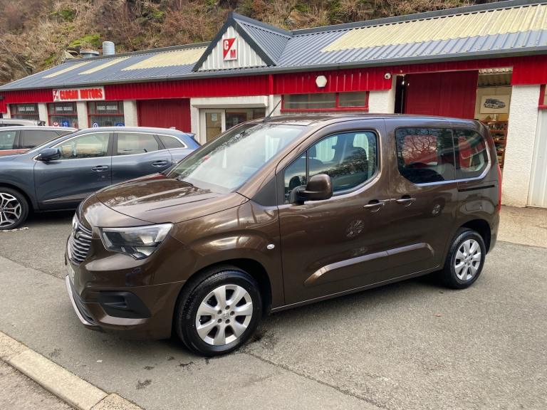 2020 Vauxhall Combo Life 1.5 Turbo D Energy 5dr One Owner,Diesel Mpv Estate Micro Camper Day Van ...