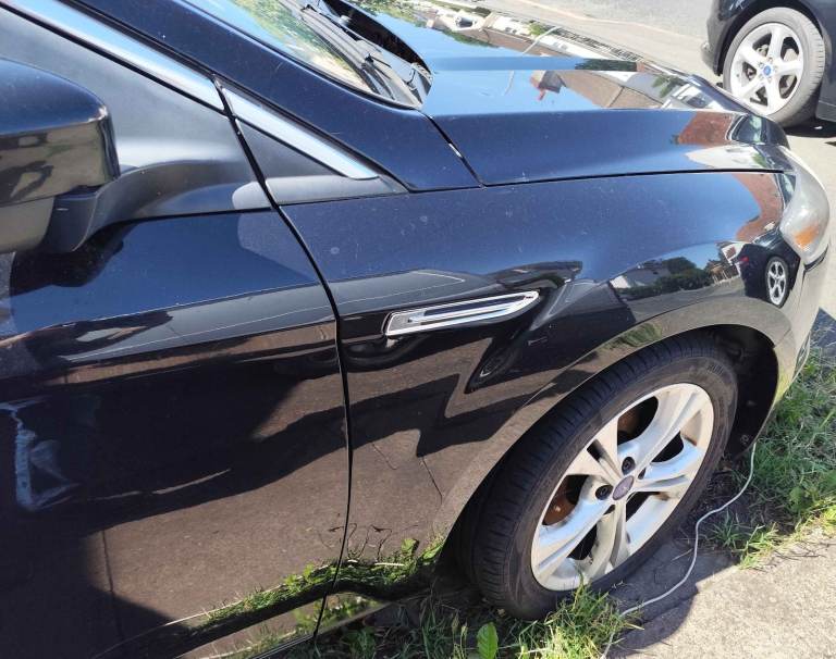 Ford Mondeo Mk4 2014 Black Panther G6  Driver Side Wing £40