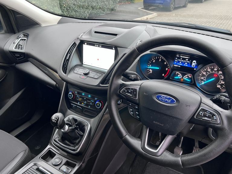 Ford, KUGA, Hatchback, 2017, Manual, 1498 (cc), 5 doors