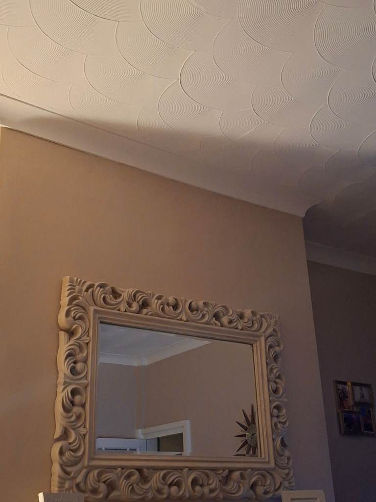 Large Ornate Beige Wall Mirror – Good Condition