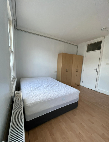 En-suite Room Seven Sisters £950/pm - Bills Inc | Near Station | 