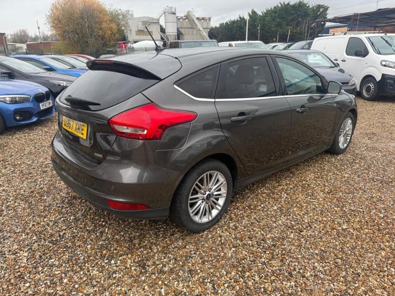2017 Ford Focus 1.0 EcoBoost 125 Zetec Edition 5dr HATCHBACK PETROL Manual