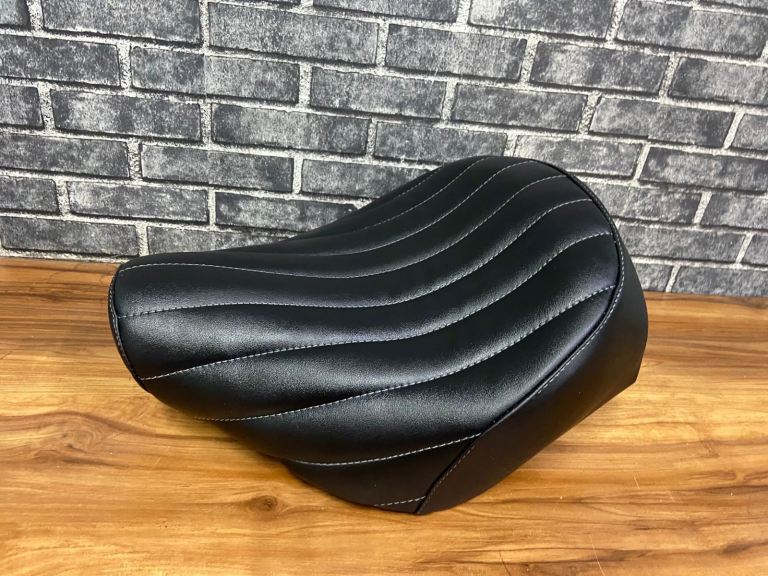 Sahara Seats Comfort Rider Touring Seat for Royal Enfield Super Meteor 650