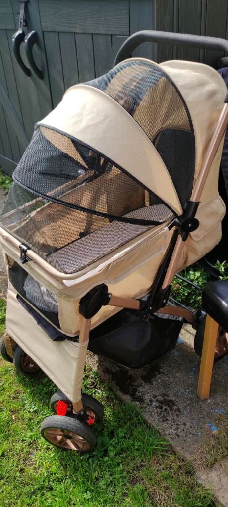Dogs pushchair 