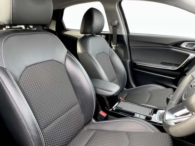 2020 Kia XCeed 1.0 T-GDi 3 Euro 6 (s/s) 5dr HATCHBACK Petrol Manual