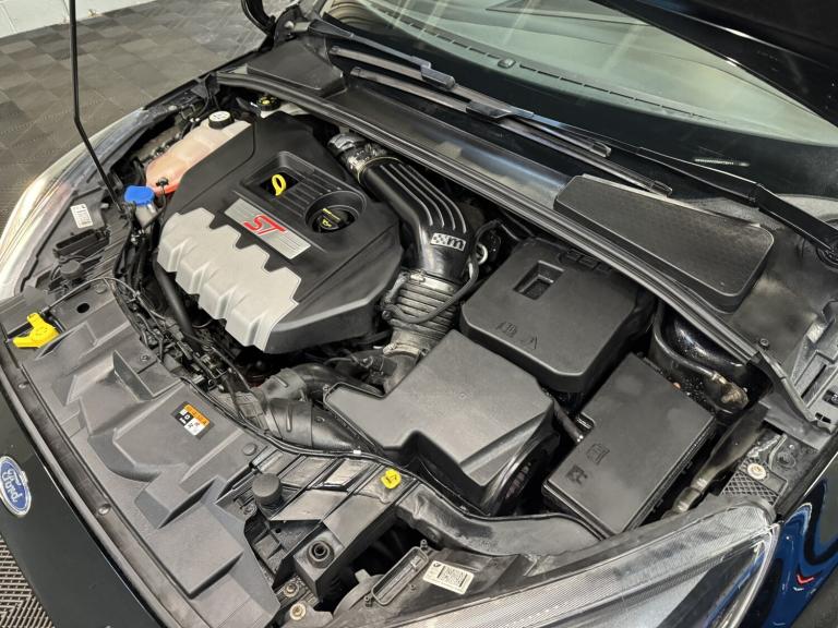 FORD FOCUS 2.0 T EcoBoost ST-2 Black Manual Petrol 2016