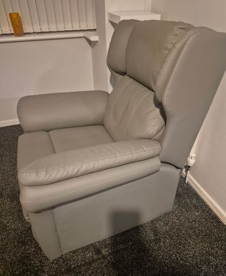 Electric recliner chair