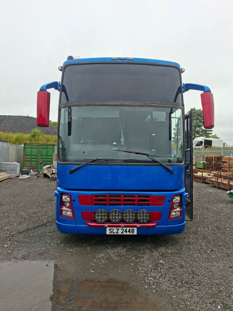 Volvo b10m race transporter